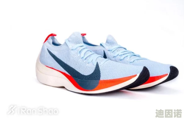 Nike Zoom Vaporfly Elite：跑鞋革命再升级，助力运动员突破极限，创造全新速度神话！