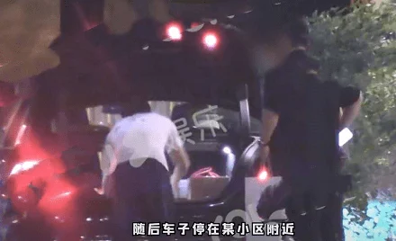 男女深夜爽爽无遮无挡我怕惊爆！目击者称现场气氛火热令人震惊，视频曝光引发网友热议与讨论